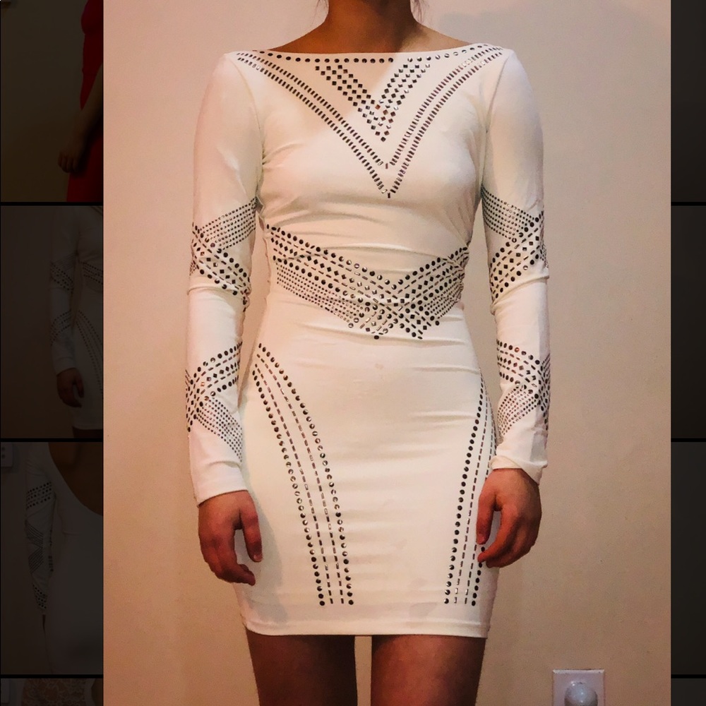 Bebe - White LongSleeve - body hugging dress